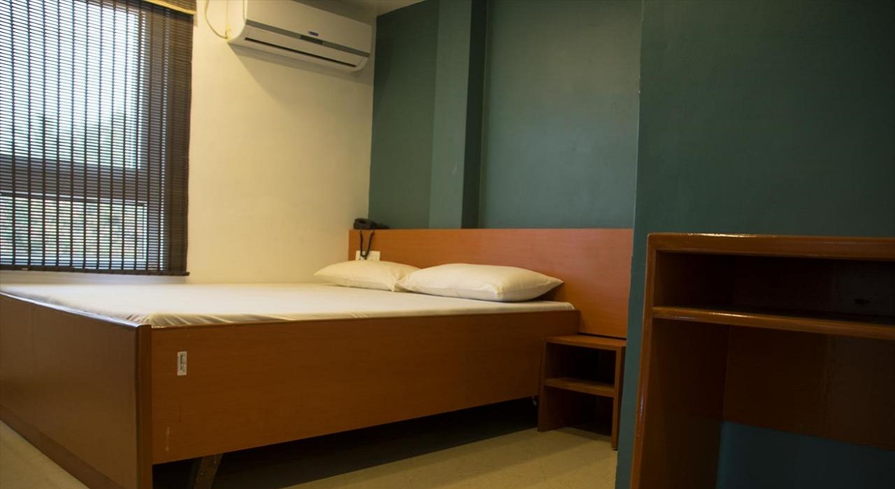 Business Class Ac | Hotel Catnap
