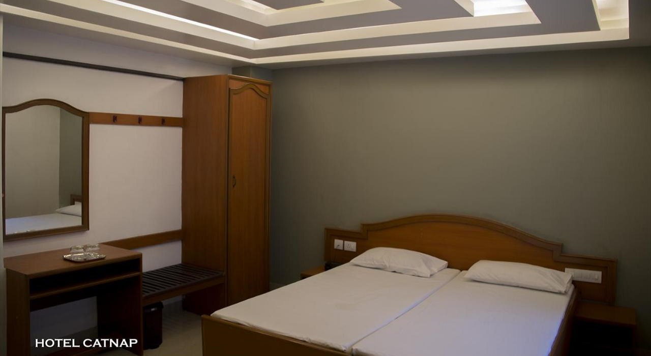 Business Class Non Ac | Hotel Catnap